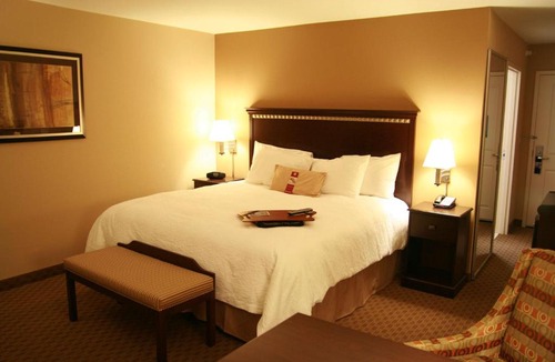 Topeka Hotel | Hampton Inn Topeka