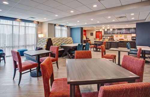 Union City Hotel | Hampton Inn Union City
