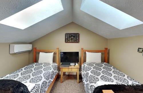 McHenry House | Happy Time