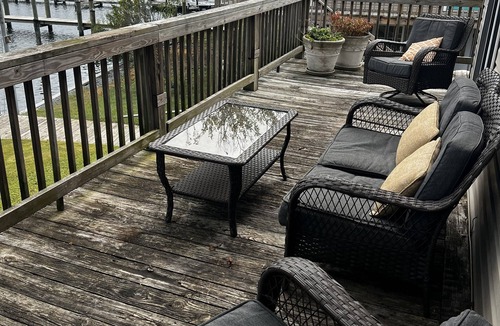 Solomons Villa | Harbor Light-Back Creek Villa Open Deck