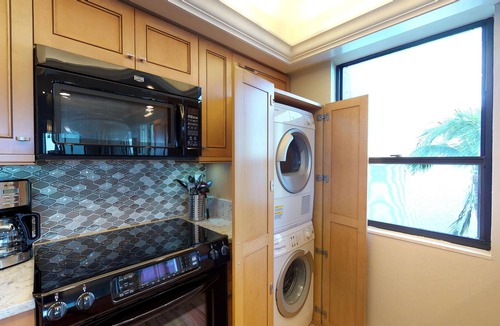 Punta Rassa Condo | Harbour Tower #317 LUXURIOUS CORNER UNIT AT SANIBEL HARBOUR