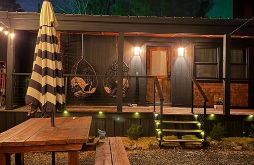 Board Camp Cabin | Hare’s Hollow No 3 The Lodge Cedar Creek Crossing