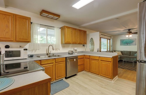 Kabletown Cabin | Harpers Ferry Cabin - Walk to Private Lake!