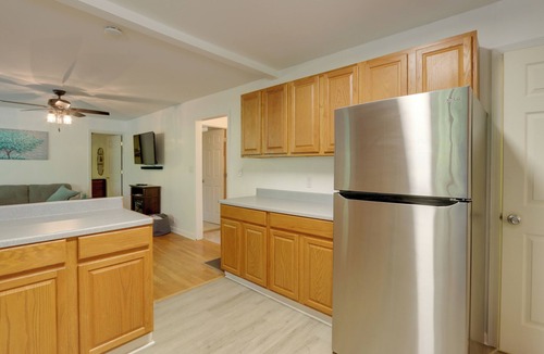 Kabletown Cabin | Harpers Ferry Cabin - Walk to Private Lake!