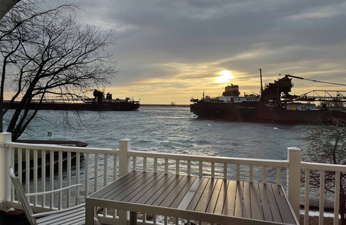 Harsens Island House | Harsens Island Home Sleeps 12 with Freighter Views and Hot Tub