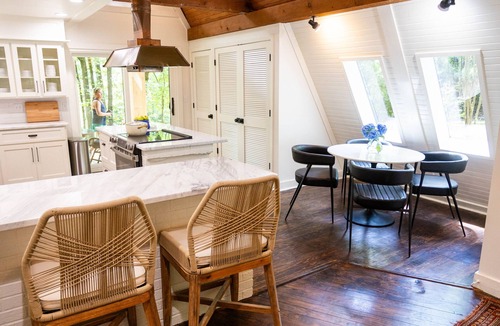 Oxford House | Hart❤️Luxe Treehouse 1.5 Miles to Oxford Square!