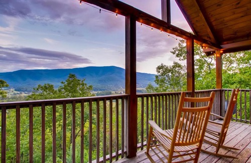 Sevierville House | Hatcher's Mountain Cabin