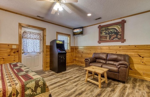 Sevierville House | Hatcher's Mountain Cabin