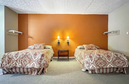 Matewan Resort | Hatfield McCoy Resort/Room #1 Sleeps 5, Direct access to Hatfield McCoy Trails
