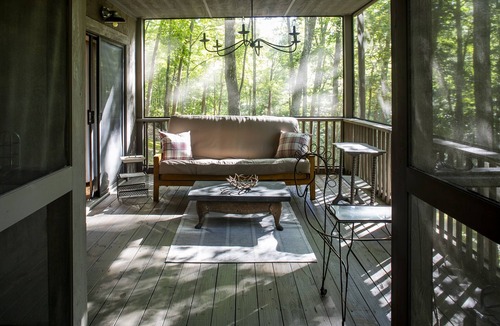 Cashiers Cottage | Headwater Cabin - Listen to the Chattooga River!