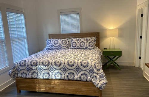 Olde Town House | Heart of the Historic District-Carriage House at 12 Lawrence