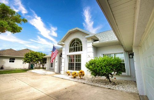 Pinehurst House | Heated Pool, Fishing, Golfing, Kayaks, Corn Hole,Table Tennis,Minutes to Beaches