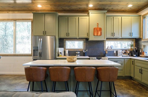 Pickens Cabin | Heated Pool, Hot Tub, Fire Pit, Outdoor TV Lounge, Cozy Cabin Retreat!