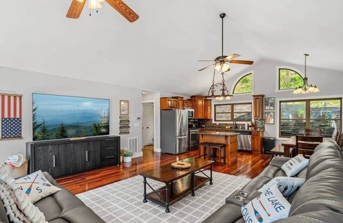 Caryville House | Heaven on Hiawatha Ln