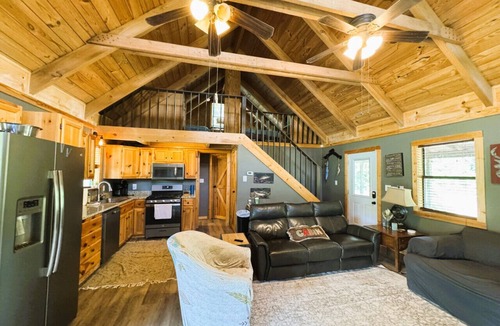 Guion Cabin | Hell Creek Cabin on the White River