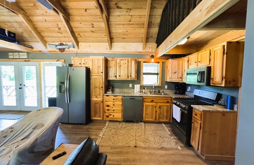 Guion Cabin | Hell Creek Cabin on the White River