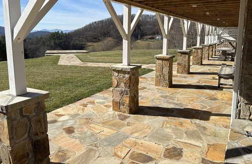 Weaverville House | Henderson Acres, Vintage Luxury-Weaverville/ASHVILLE