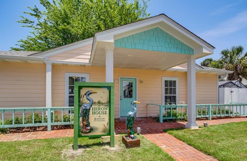 Old Town House | Heron House - Beach, Fishing Pier, Boat Launch