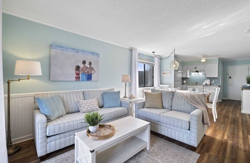 Folly Field Condo | HHI Tide 21: Family Friendly, 4 Min Walk to Beach/Pool, Beach Equipment Provided