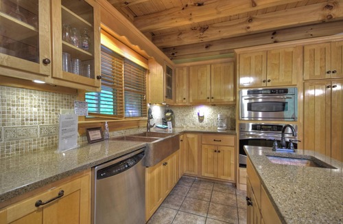 Copperhill Cabin | Hidden Creek | Trail to Creek | Hot Tub | Pool Table