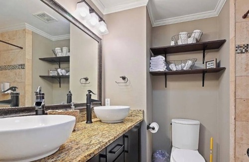 Shenandoah Condo | Hidden Gem Boho Condo-Balcony, Outdoor Patio-BR