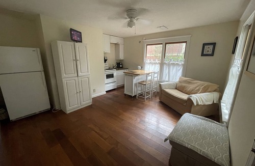 Decatur Apartment | Hidden Gem! Sunny, Relaxing, Two-Room Apartment