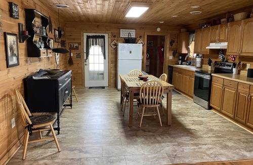 Cosby Cabin | Hidden Haven - Your secluded Mountain Sanctuary - Pet Friendly