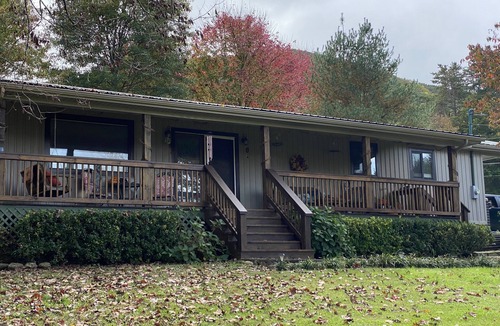 Cosby Cabin | Hidden Haven - Your secluded Mountain Sanctuary - Pet Friendly