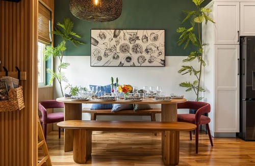 Leicester House | Hidden Speakeasy | Hot Tub/Sauna Views | Kids Adventures
