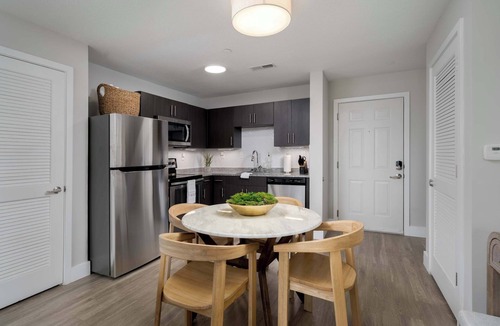 Tuscaloosa Condo | High Cotton - 3BR,3BA Condo Near UA with Pool & Gym