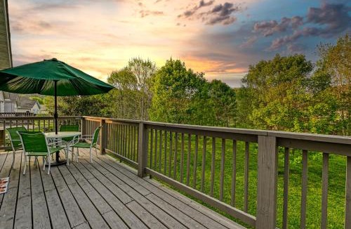 Pigeon Forge Ski Chalet | High N' Dry Pigeon Forge Cottage River Walk 1 Mi to Pkwy