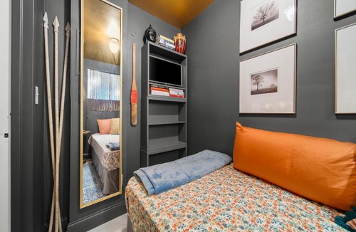 Downtown Atlanta Apartment | High-rise retreat w pool & views