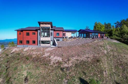 Sevierville Villa | Higher Power, 6bdrm 6bath, Specials, Free Tickets, Indoor Pool, Amazing View, Hot Tub, Gameroom