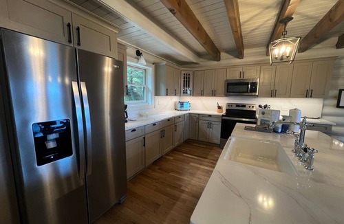 Banner Elk House | Highland Mist Pet Friendly, Beautiful Views, Hot Tub, Game Tables, Winery Close by