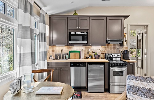 Highlands Apartment | Highlands Haven of Coziness - Studio Apartment