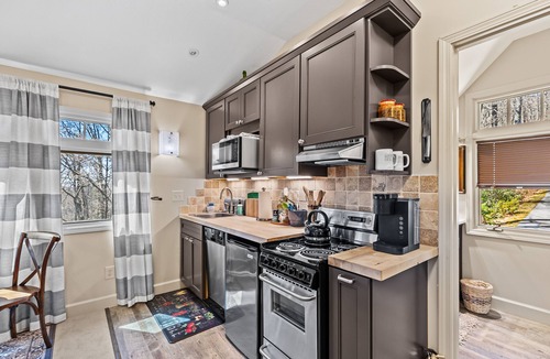Highlands Apartment | Highlands Haven of Coziness - Studio Apartment