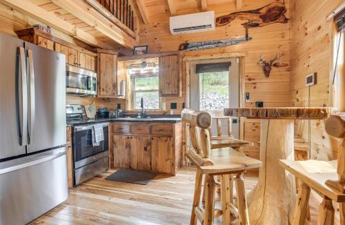 Chillicothe House | Hike & Fish! Cabin Near Hocking Hills State Park
