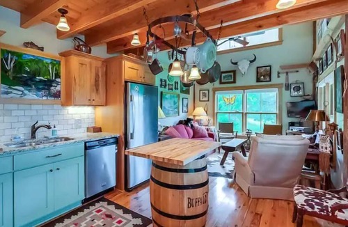 Keene House | Hillside Farm & Creek - A Bourbon Trail Retreat