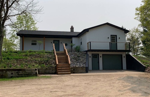 Amherst House | Hilltop Views & water access-20 acres!