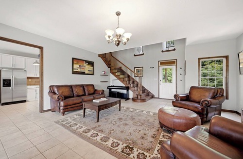 Bentonville Villa | Hilltop Villa with exceptional views, game room, starlink, 90 minutes to DC
