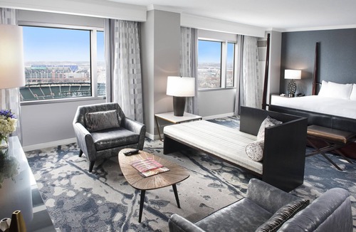 Downtown West Hotel | Hilton Baltimore Inner Harbor