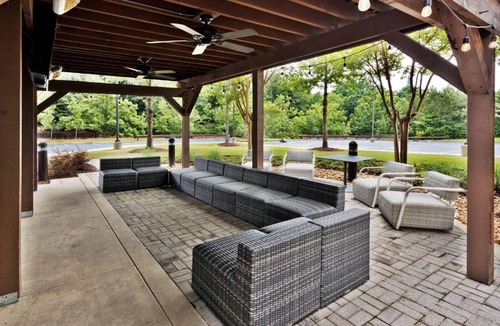 Crestline Heights Hotel | Hilton Garden Inn Birmingham SE/Liberty Park