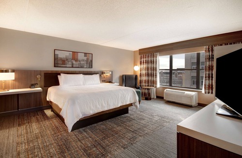 Downtown Hotel | Hilton Garden Inn Terre Haute