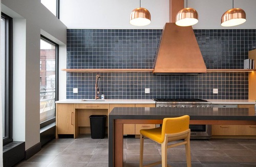 West Loop Apartment | Hip West Loop Studio w/Gym & Coworking, nr UIC, by Blueground