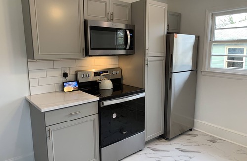 Athens House | Historic Athens Bungalow in Normaltown, Extended Stays Only
