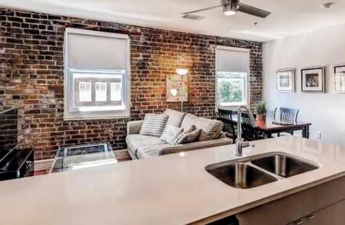 Yamacraw Village Condo | Historic condo in charming downtown Savannah