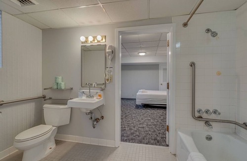 Music Row Hotel | Historic Dorm Room in Music Row!