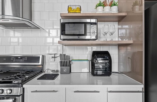Central Business District Apartment | Historic Downtown - Free Parking Garage - 5 min walk OTR