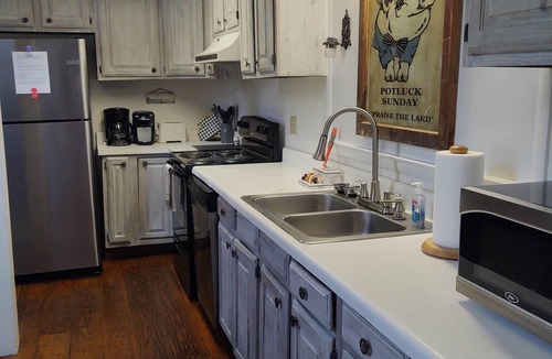 Rutherfordton House | Historic Farmhouse Guest Quarters