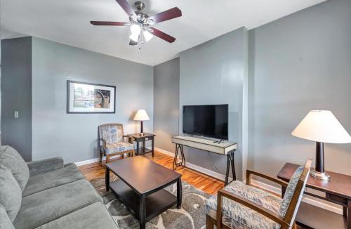 Southwest Garden House | Historic First Floor Tower Grove Unit STL 1E